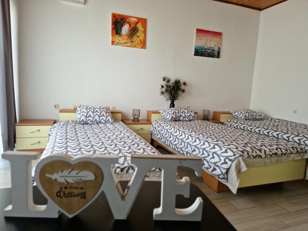 Motel "Tri Lovca" Knin Bagian luar foto