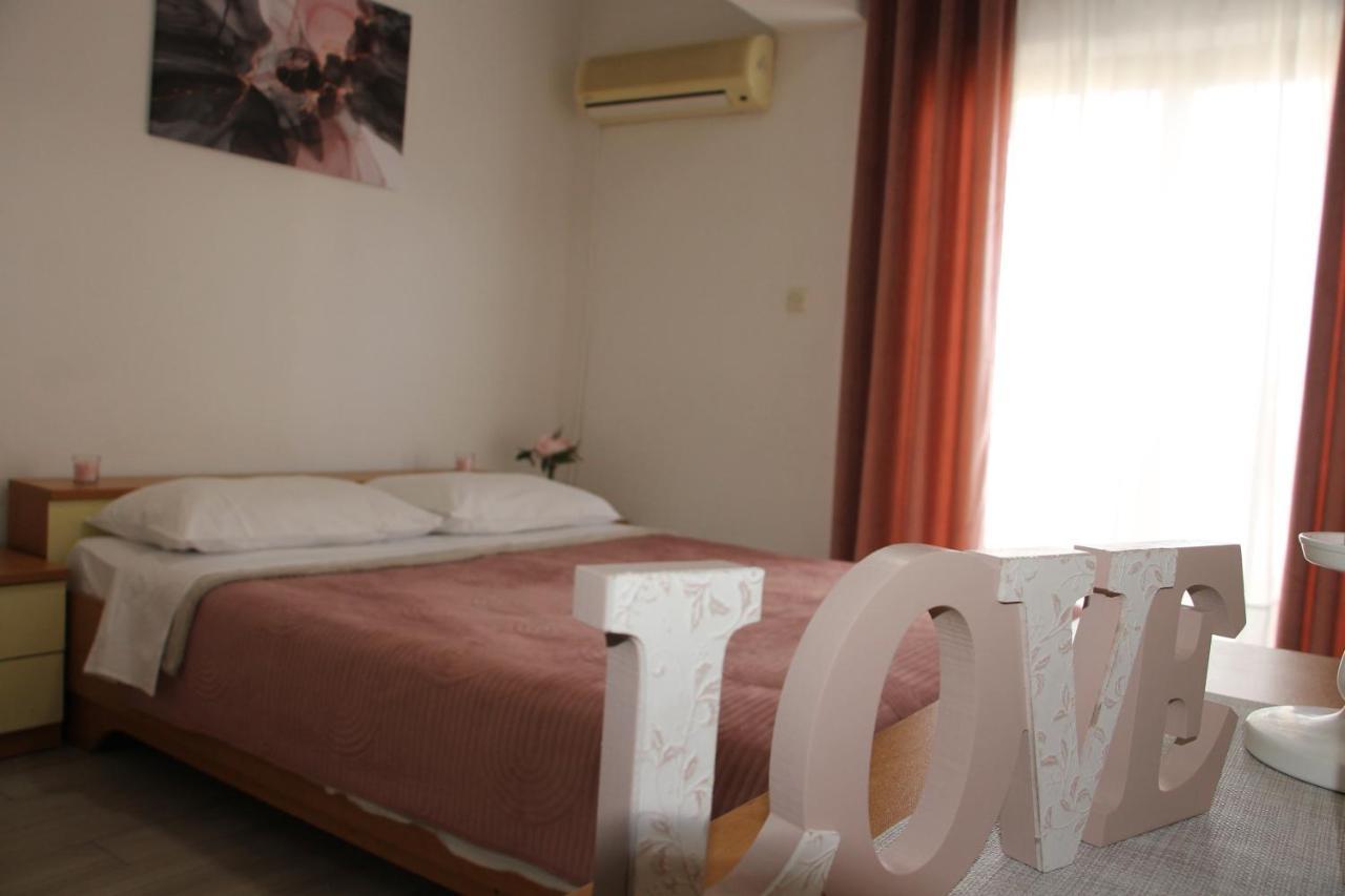 Motel "Tri Lovca" Knin Bagian luar foto