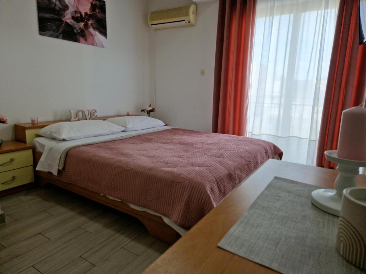 Motel "Tri Lovca" Knin Bagian luar foto